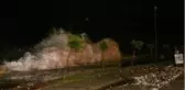 Erdemli'de dalgaların8 kum ve taşla doldurduğu sahil yolu trafiğe kapandı