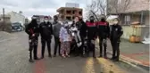 Son dakika haber... Polis ekiplerinden engelli çocuğa doğum günü sürprizi