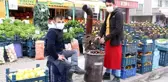 Sivas'ın ayazına karşı kaldırımda soba kurdu