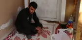 Uyuşturucu bağımlısı ağabeylerinden kaçan Umut, kış günü sokakta yaşam mücadelesi veriyor