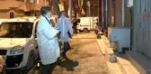 Kapısını çalan şahıs tarafından defalarca bıçaklanan genç yaşamını yitirdi