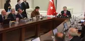 Bilim Kurulu toplantısının neden ertelendiği ortaya çıktı! Ankara'da aşı hareketliliği