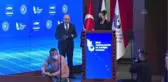 Son dakika haber | Bakan Karaismailoğlu yerli eSIM uygulamasını tanıtan GSM operatörlerinin stantlarını ziyaret etti
