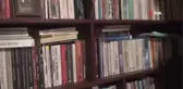 Emekli öğretmen, evini kütüphaneye çevirdi