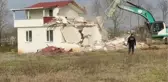 Çatalca'da, 8 kaçak yapı yıkıldı