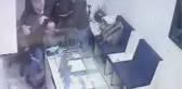 Altınları isteyip, bıçakla saldırmıştı! Kuyumcudaki dehşet saniye saniye kamerada