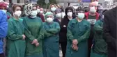 Koronaya yenik düşen doktora gözyaşı
