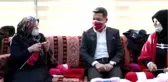Gönüllü kadınların örgü çalışmasına Belediye Başkanı Rasim Arı da katıldı