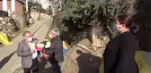 Germencik'te evi yanan aileye belediye ev yaptı