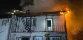 Elektrik trafosundan çıkan yangın bir evi küle çevirdi! Aile, canını zor kurtardı