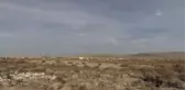 Kuruyan göl yatağındaki yanan toprak şaşırtıyor