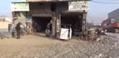 İki kardeş hurda malzemelerle akülü araba yaptı