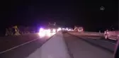 AFYONKARAHİSAR - Aşırı rüzgardan araçlar devrildi: 5 yaralı