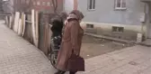 Engelli bireyleri olan 2 aileye tekerlekli sandalye hediye edildi