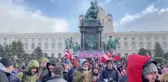Avusturya'da binlerce gösterici Kovid-19 önlemlerini protesto etti