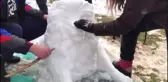 GAZİANTEP - Öğretmenlerin parkta yaptığı kardan aslan heykeli çocukların ilgi odağı oldu
