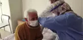 Huzurevleri ve bakımevleri sakinleri ile personeline Kovid-19 aşısı yapılıyor
