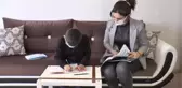 Son dakika haber: DİYARBAKIR - Kovid-19 sürecinde okula gidemeyen öğrencilerini evlerinde ziyaret ediyor