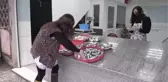 Karadenizli kız kardeşler baba mesleği balıkçılıkta iddialı