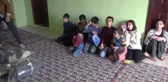 Şemdinli'de öğrencilere giyim ve ayakkabı desteği