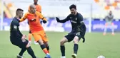 Yeni Malatyaspor maçında sakatlanan Feghouli oyuna devam edemedi