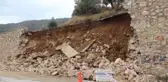 Ödemiş'te mezarlığın istinat duvarı yağışlar nedeniyle çöktü