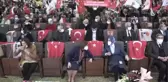 GAZİANTEP - AK Parti'li Çam'dan, evlat nöbetindeki ailelere zafer işareti yapan HDP'li vekile tepki