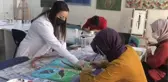 Halk eğitim kurslarında kursiyerler hem sanat öğreniyor hem stres atıyor
