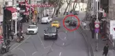 Frene bile basmayan vicdansız sürücü gence çarpıp böyle kaçtı