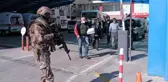 Bir kişinin öldüğü, 7 kişinin yaralandığı silahlı kavgayla ilgili gözaltına alınan 14 zanlı adliyede