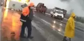 Alaşehir'de tarım işçilerini taşıyan servis minibüs devrilip, alev aldı: 7 yaralı