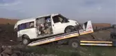 ŞANLIURFA - Tarım işçilerini taşıyan minibüs devrildi: 11 yaralı