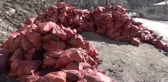 Şemdinli'de 160 öğrenciye kışlık kıyafet ve ayakkabı yardımı