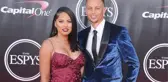 Çırılçıplak poz veren yıldız basketbolcu Stephen Curry'nin eşi gelen yoruma sitem etti