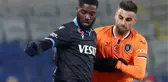 Başakşehir'de sakalanan Deniz Türüç, saha kenarında iğne olmasına rağmen maça devam edemedi