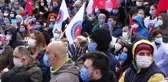 Kırmızı alarmın verildiği Trabzon'da sağlık çalışanları sosyal mesafeyi hiçe saydı