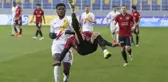 2 golün atılıp 2 kırmızı kartın çıktığı maçta Gençlerbirliği ile Yeni Malatyaspor 1-1 berabere kaldı