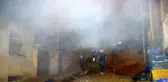 Akrabalarına kızan öfkeli yeğen 6 evi ateşe verdi