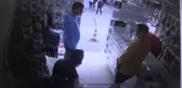 Cep telefonu bataryasının patlama anı güvenlik kamerasına yansıdı