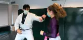 KADINLAR KENDİLERİNİ GÜCE DAYANMAYAN BU SPORLA KORUYOR... 13-14 YAŞ İTİBARİYLE HERKES EĞİTİM ALABİLİYOR