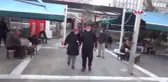 UŞAK Covid'le mücadelede başarılı kent Uşak'ta vatandaş sokağa çıktı