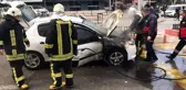 Yanan aracın sürücüsü canını son anda kurtardı