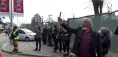 İtfaiyeciler alevlerle, vatandaşlar da video çekebilmek için yarıştı
