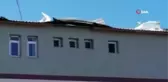 Sincik'te kaymakamlık çatısı ve okulunun çatısı uçtu