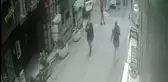 Taksim'de genç kadının yaşadığı kapkaç dehşeti kamerada