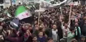 Suriye'de halk iç savaşın 10. yılında rejimi protesto etti