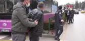 ÇORUM Boşanma davası sonrası otomobiliyle eşinin bulunduğu araca çarpıp tüfekle ateş açtı: 1 yaralı