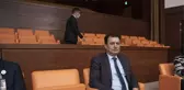 Eski AK Partili vekil HDP'li ismin vekilliğinin düşürülmesini protesto etti, görevliler gelip salondan çıkardı
