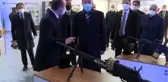 Son Dakika | Bakan Akar, şehit üsteğmenin tasarladığı el bombasını inceledi