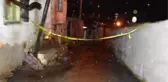 Boşanma aşamasındaki eşini, kayınvalidesini ve silah sesine gelen komşularını tüfekle öldürdü